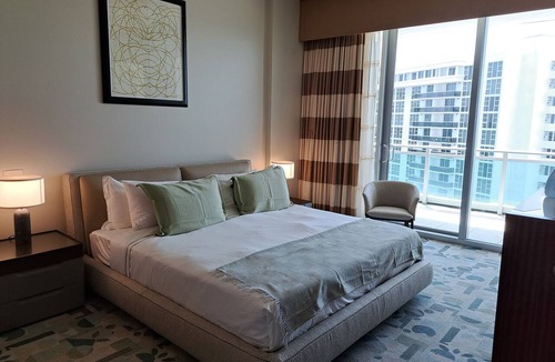 Bal Harbour Apartment | Privately managed 2BR+ 2,5Bath best line oceanfront at the Ritz Bal Harbour