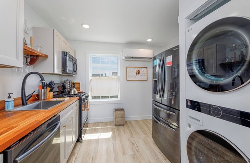 Villas Apartment | Progressive Retreat #2 -Diverse, Inclusive, Eco Friendly Waterfront Unit