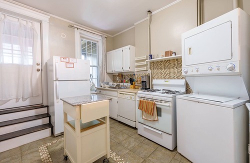 Bulls Ferry and Jacob's Ferry House | Quaint & charming century-old brownstone near NYC