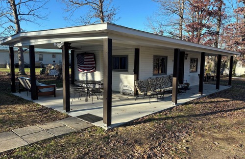 Old Fields House | Quaint cottage less than two miles from public river access, pet friendly!