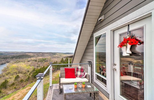 Norfork Apartment | Quaint Norfork Studio w/Million Dollar View!