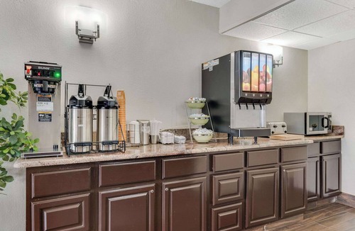 Palmer Hotel | Quality Inn Easton