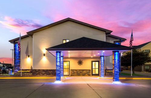Galesburg Hotel | Quality Inn Galesburg near US Highway 34 and I-74