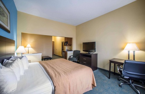 Litchfield Hotel | Quality Inn Litchfield Route 66