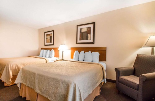 Morris Hotel | Quality Inn Morris I-80