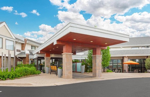 Queen Street Corridor Hotel | Quality Inn & Suites