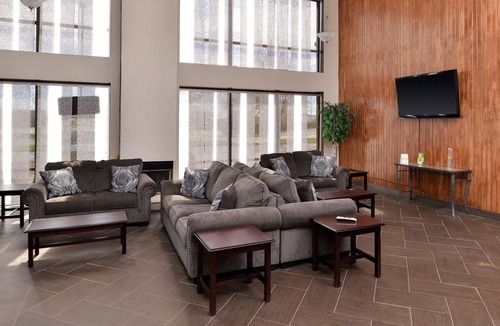 Matteson Hotel | Quality Inn & Suites Matteson near I-57