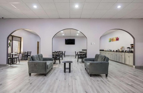 Grayville Hotel | Quality Inn