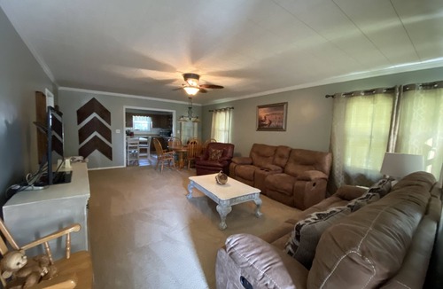 Pittsfield House | Quiet and comfortable home right in the heart of Pike County, Pittsfield IL