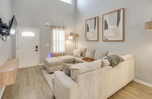 Kedron House | Quiet & Comfy Spring Hill Townhome w/WFH Setup