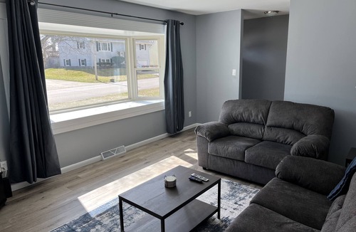 Rantoul House | Quiet, Spacious and Comfy!