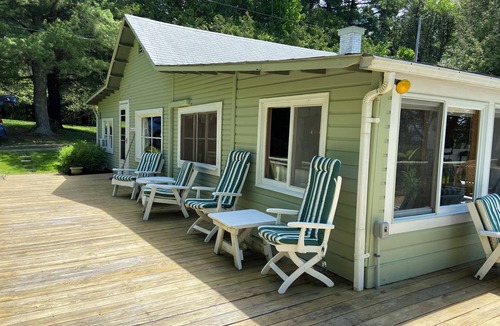 New North End Cottage | Quiet Vacation Cottage on Lake Champlain Deck, Stairs to Beach. 4 BR/ Sleeps 6