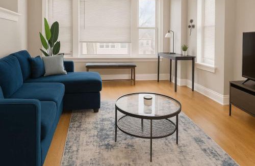 Avondale Apartment | Radiant 2BR Apt near Shops - Springfield 04-2