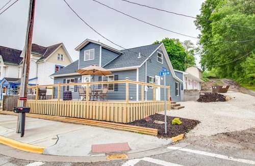 Grafton House | RAFTON INN VACATION RENTAL