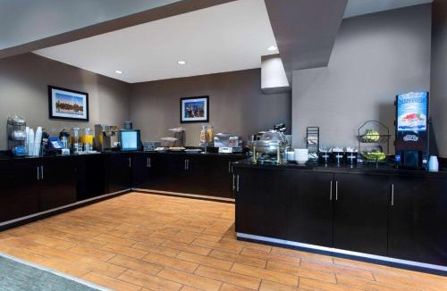 Glendale Heights Hotel | Ramada by Wyndham Glendale Heights/Lombard