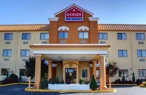 Forsyth Hotel | Ramada Limited Decatur