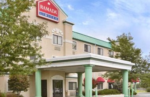 Forsyth Hotel | Ramada Limited Decatur