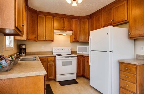 Montebello Cabin | Ravens Roost-mountain views, hot tub, fireplace