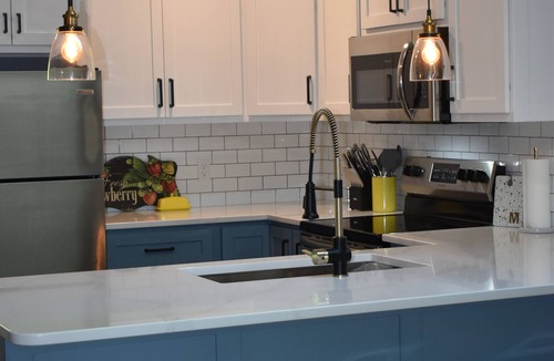 Nauvoo House | Recently remodeled Nauvoo home, 7 acres on the river