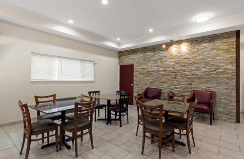 Caseyville Hotel | Red Lion Inn & Suites Caseyville