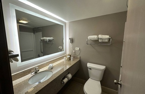 Waukegan Hotel | Red Roof Inn Gurnee - Waukegan