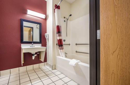 Troy Hotel | Red Roof Inn St Louis - Troy, IL