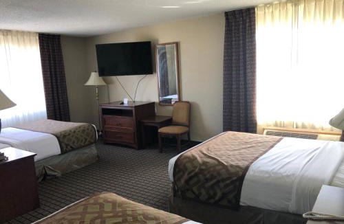 Geneseo Hotel | Regency Inn Geneseo IL I-80