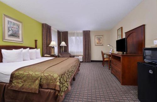 Geneseo Hotel | Regency Inn Geneseo IL I-80