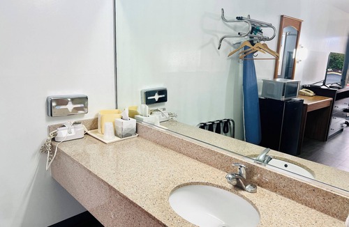 Marshall Hotel | Relax Inn