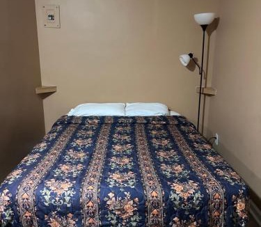 Streator Hotel | Relax Inn