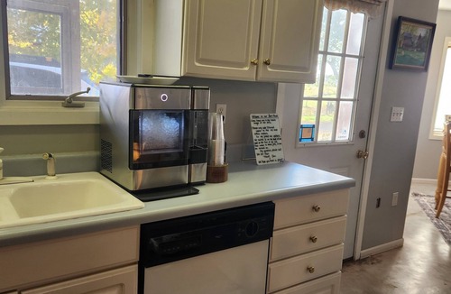 Smithshire Other | Relaxing farmhouse located near Rozetta, Illinois. Can sleep up to 8 people.