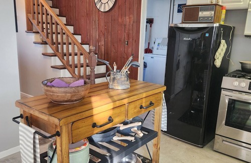Smithshire Other | Relaxing farmhouse located near Rozetta, Illinois. Can sleep up to 8 people.