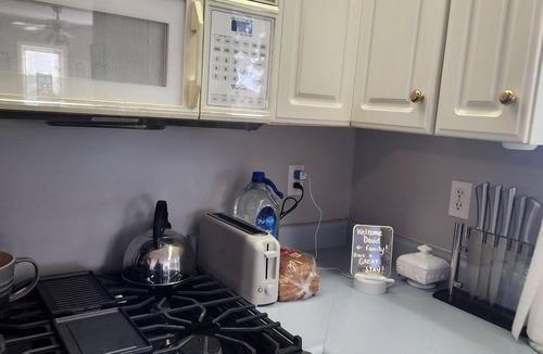 Smithshire Other | Relaxing farmhouse located near Rozetta, Illinois. Can sleep up to 8 people.