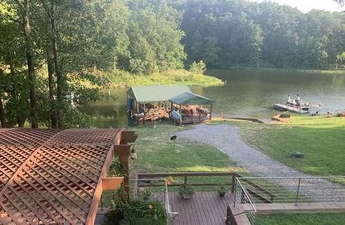 Ozark House | Relaxing Lakefront Getaway