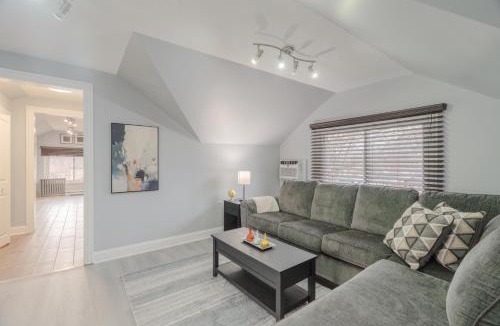 Lombard Apartment | Relaxing Retreat in the Heart of Lombard With Laundry