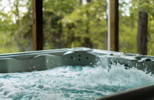 The Galena Territory House | Relaxing Retreat with Hot Tub and Fire Pit