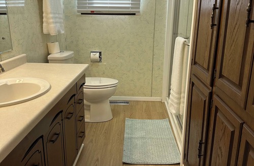 Marion House | Remodeled 3-bedroom home in heart of Marion. Super Clean.