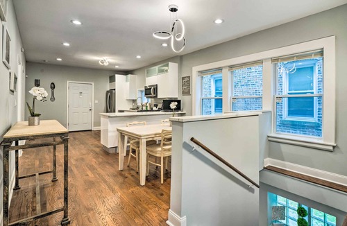 Chatham Apartment | Remodeled Chicago Apartment < 9 Mi to Downtown