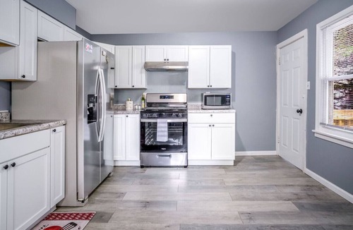 Fox Lake Apartment | Remodeled Monthly and Seasonal Rental in Fox Lake with Lakeview and Mineola Bay Access