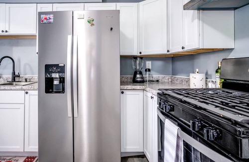 Fox Lake Apartment | Remodeled Monthly and Seasonal Rental in Fox Lake with Lakeview and Mineola Bay Access