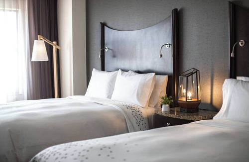 North Hills Hotel | Renaissance Raleigh North Hills Hotel
