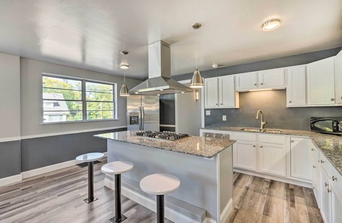 Bartonville Cottage | Renovated Historic Cottage ~ 4 Mi to Peoria!