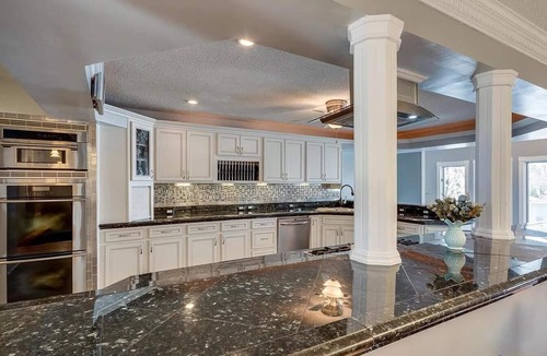Dorsey House | RESORT LIVING 30 MINUTES FROM THE ARCH! GORGEOUS WATERFRONT HOME AWAITS!
