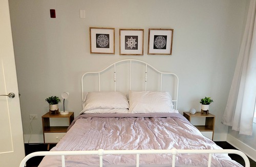 Wilmette Apartment | Resort-style, 1-bedroom apt in Wilmette