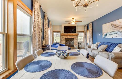 The Galena Territory House | Resort-Style Amenities Home 10 Mi to Galena!