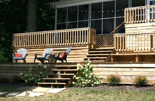 Brookport House | Retreat Cabin in Southern Illinois on Lakefront with an Outdoor Hot Tub