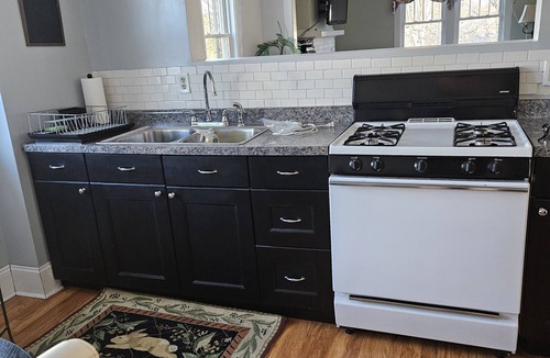 Lake Bluff Apartment | Rivendell is a historic duplex home.