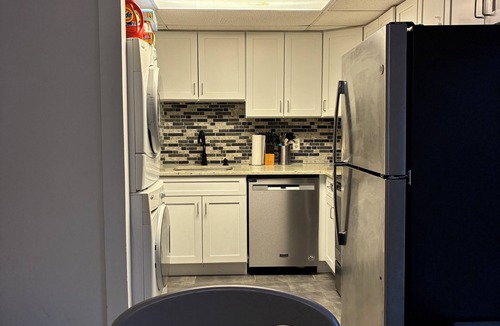 Poughkeepsie House | River and Bridge Views Two Bedroom Townhouse