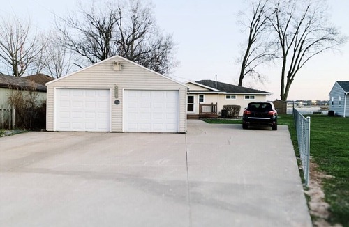 East Moline House | River Front House