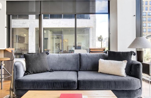 Near North Side Apartment | River N 1BR w Gym Pool WD nr Mag Mile CHI-440
